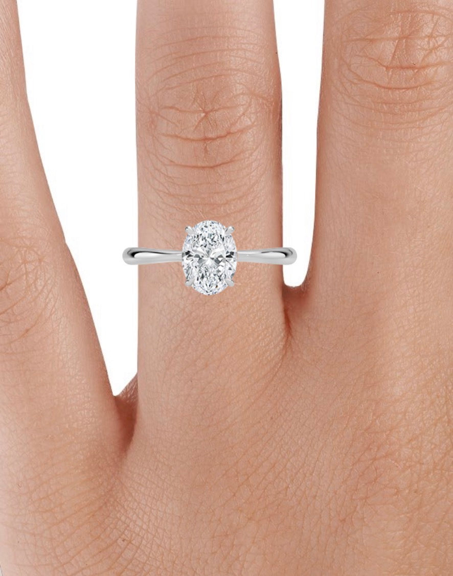 Single diamond wedding ring